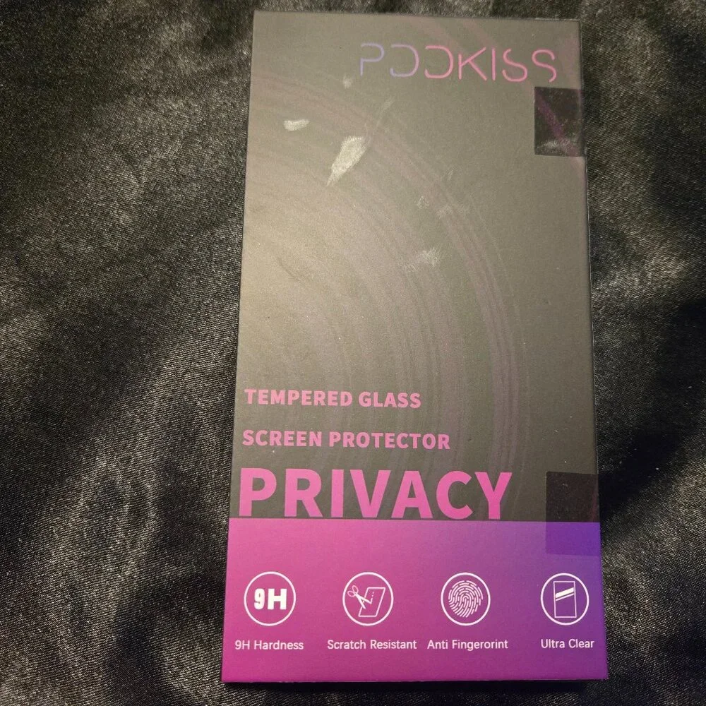 Iphone 16 plus privacy screen protector.